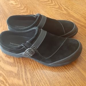 Merrel black slip ons